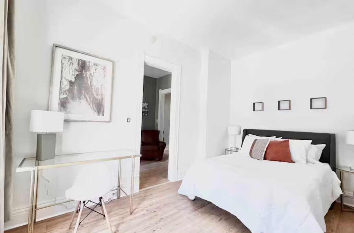 Urban Oasis Beautifully Renovated Downtown Apt With Private Parking - Photo 8