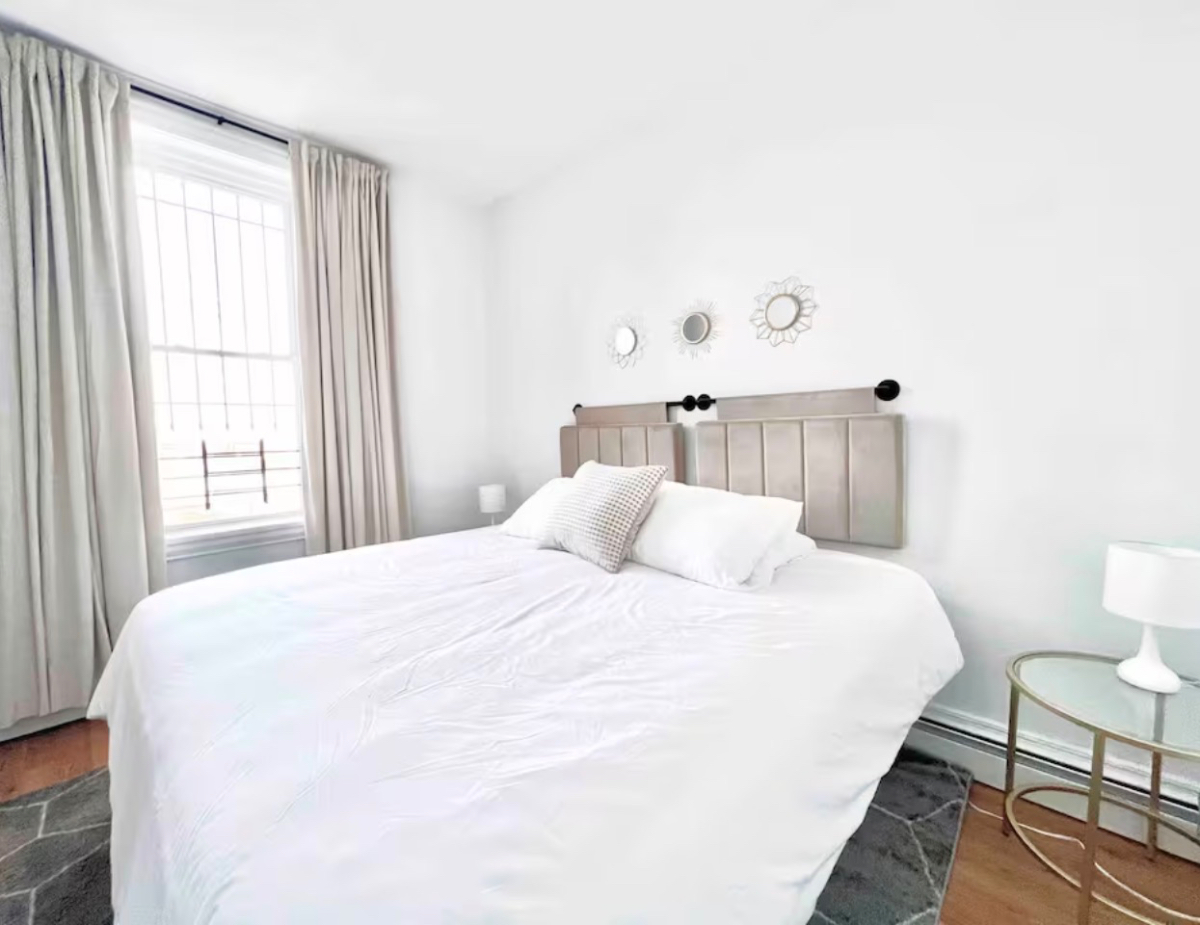 Urban Oasis Beautifully Renovated Downtown Apt With Private Parking - Photo 5