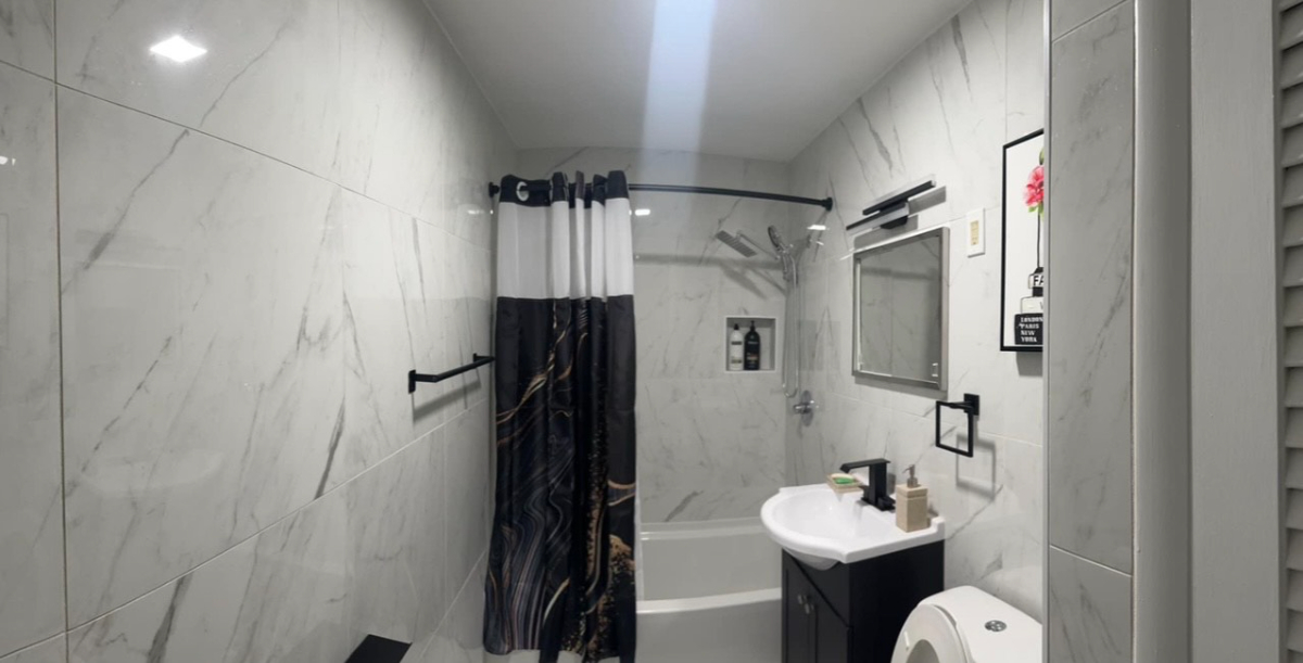 Modern Comfort & Convenience - Fully Renovated Bedroom in Albany Home - Photo 8