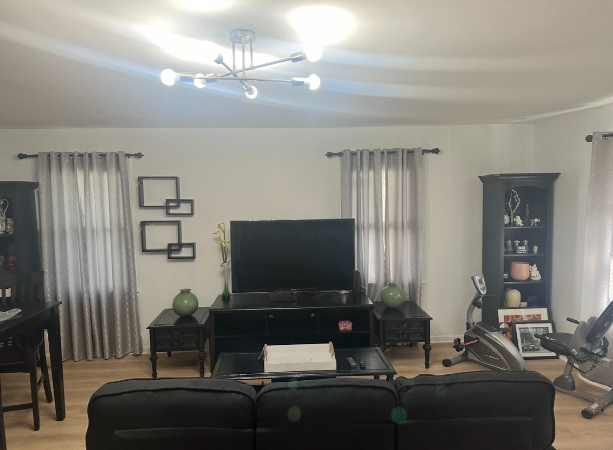 Modern Comfort & Convenience - Fully Renovated Bedroom in Albany Home - Photo 2