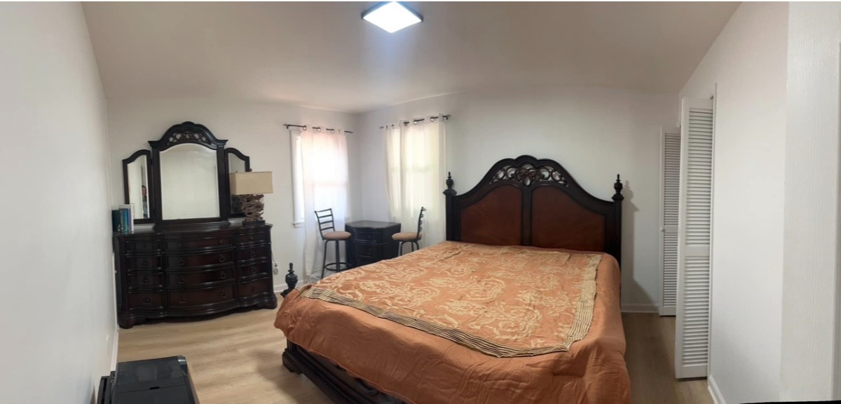 Modern Comfort & Convenience - Fully Renovated Bedroom in Albany Home - Photo 7
