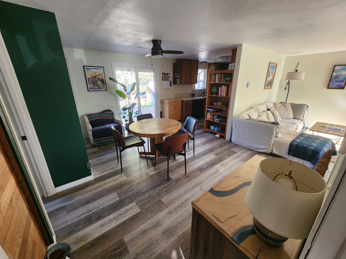 Sweet Single Level Home With Nice Yard for the Holidays (10 November to 10 January) - Photo 6