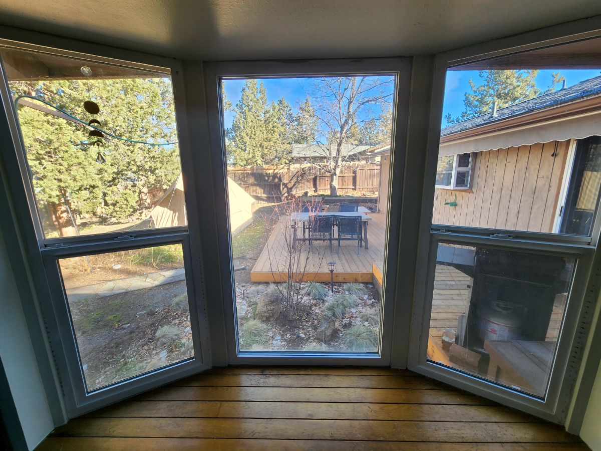 Sweet Single Level Home With Nice Yard for the Holidays (10 November to 10 January) - Photo 4