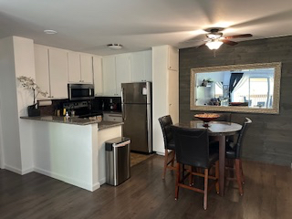 Resort Style Condo - Ideal Midterm Stay - Photo 3