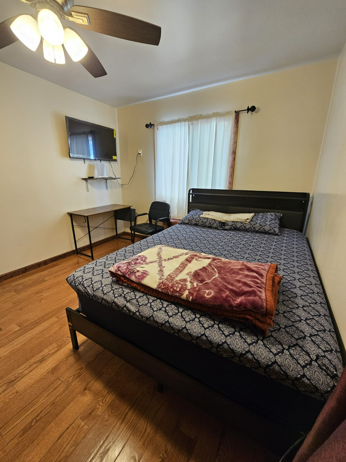 1st Floor Room - 01 - Photo 5