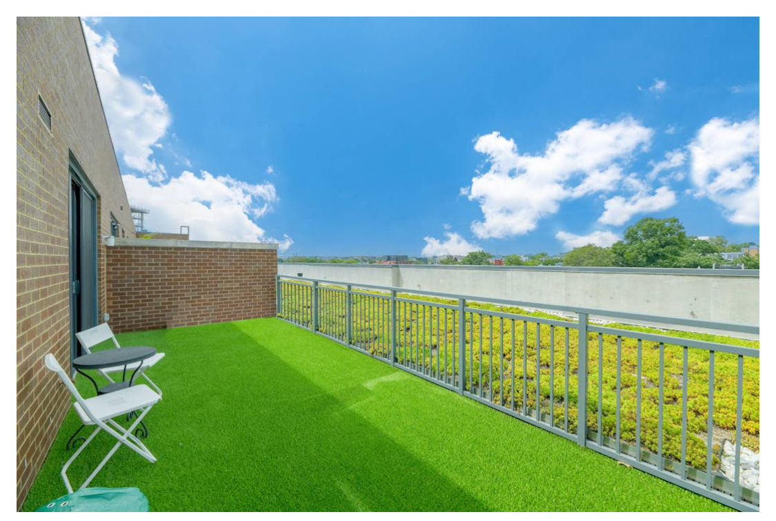 Modern condo and vibrant neighborhood. - Photo 2