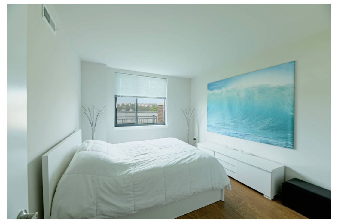 Modern condo and vibrant neighborhood. - Photo 4