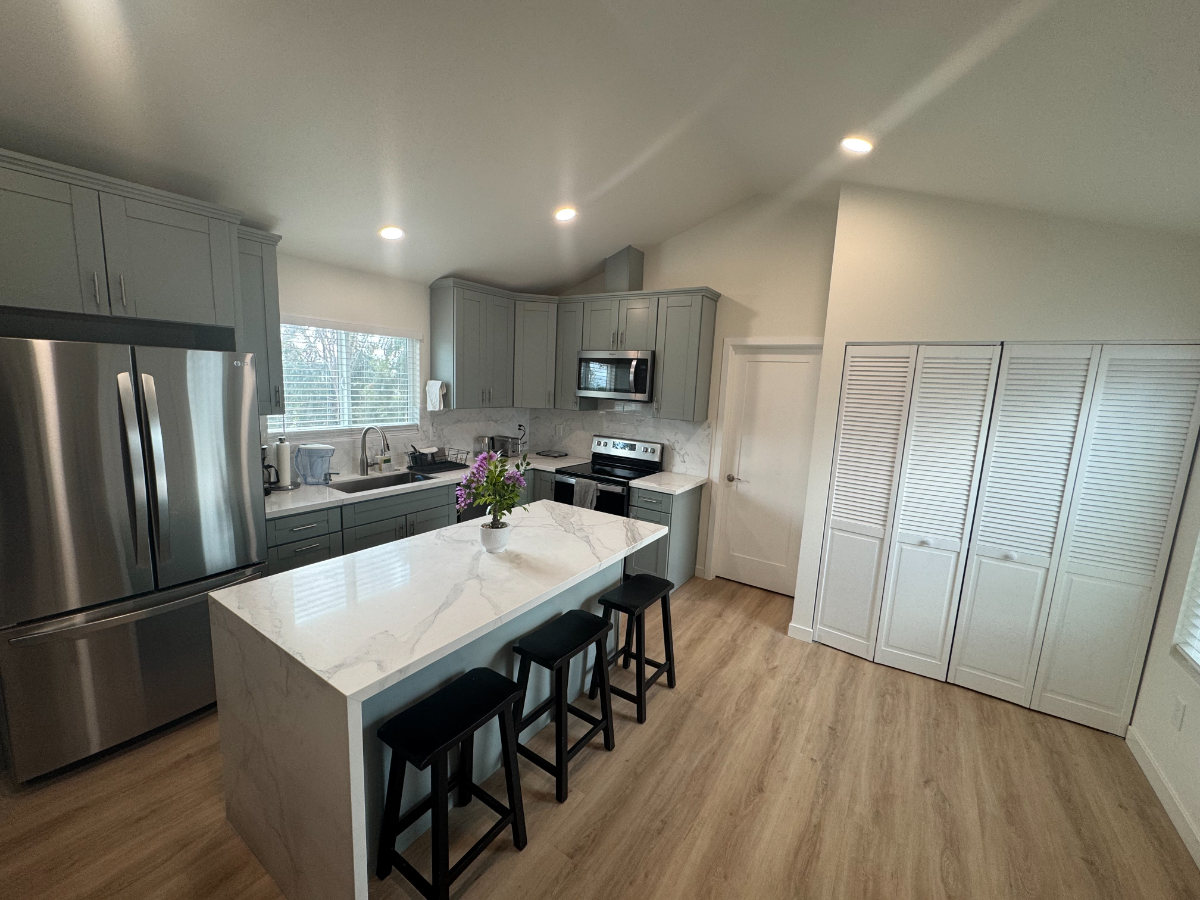 Entire 2BD2BH Guesthouse (Brand New) - Photo 2