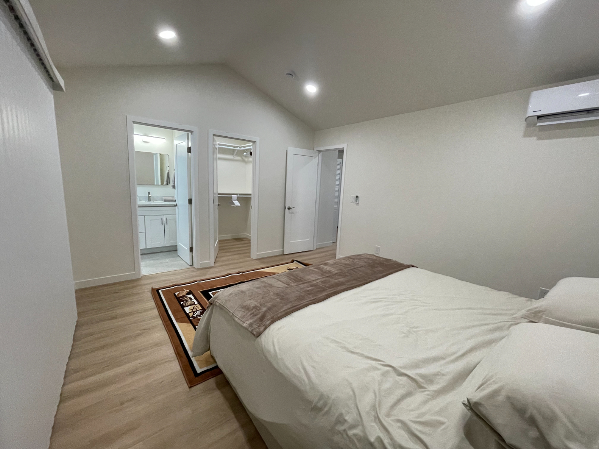 Entire 2BD2BH Guesthouse (Brand New) - Photo 6