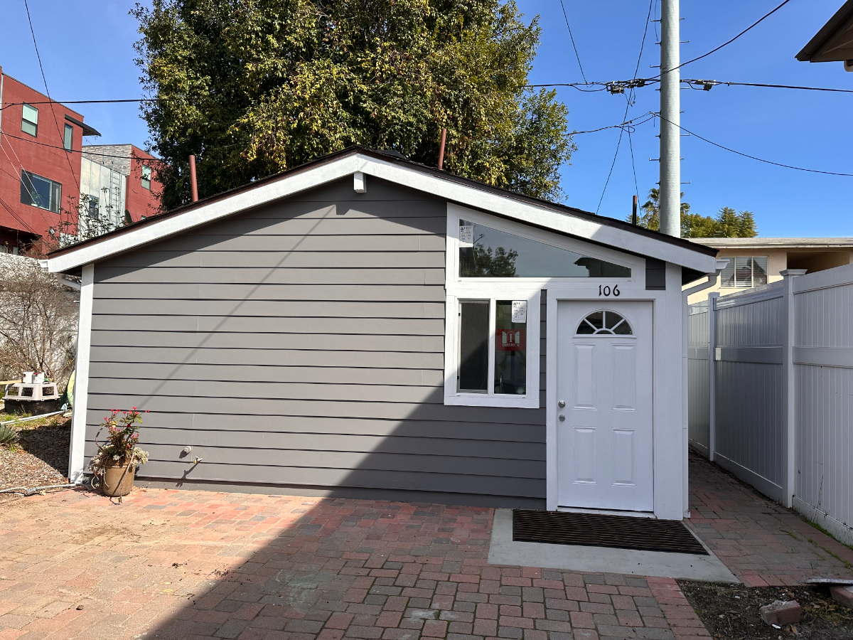 1BD ADU Whole Unit, Private, Safe, W/D, Utilities Included, Larchmont - Photo 1