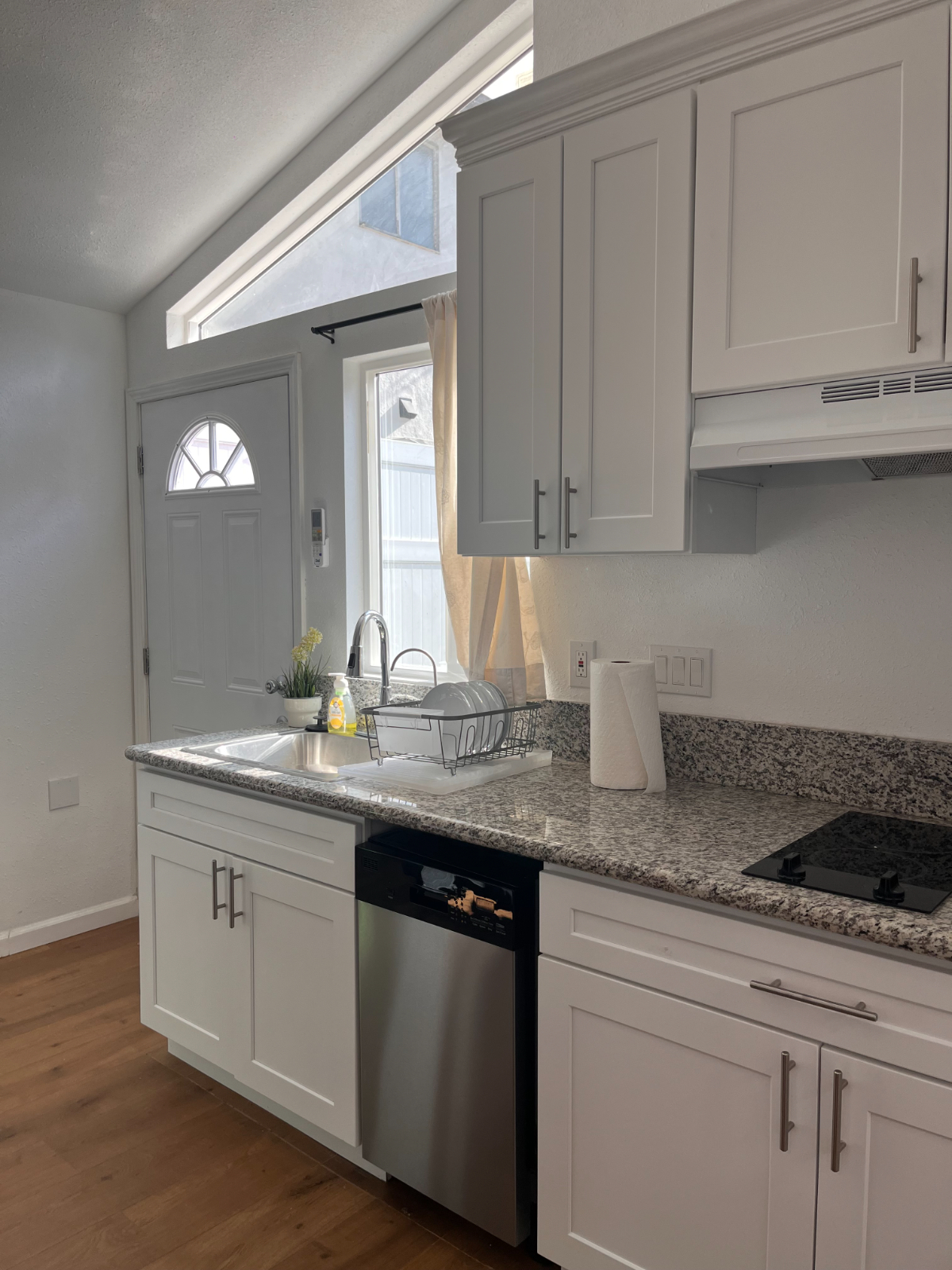 1BD ADU Whole Unit, Private, Safe, W/D, Utilities Included, Larchmont - Photo 5