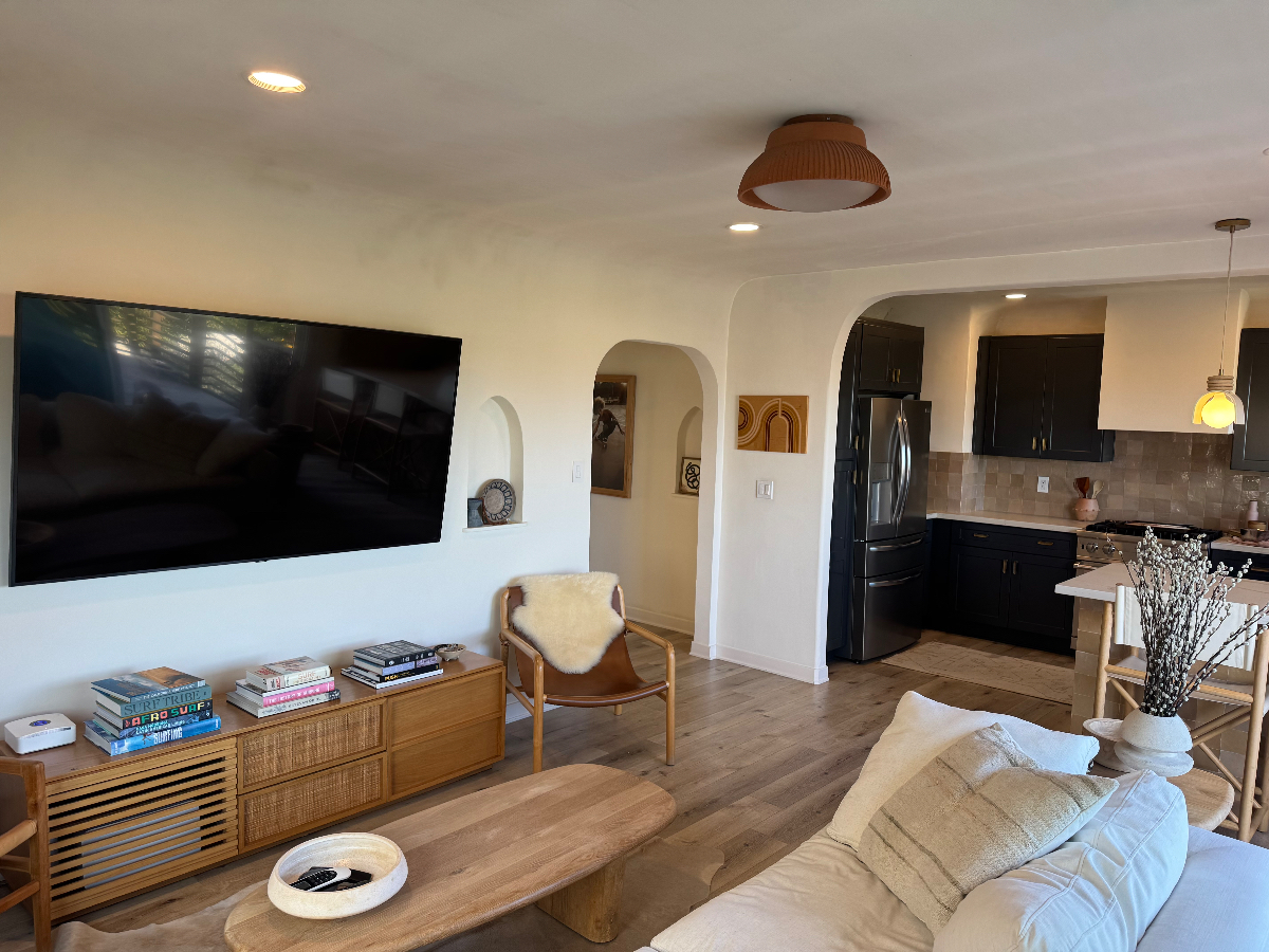 San Pedro Serenity - Luxe Harbor-View Home with Modern Amenities - Photo 3
