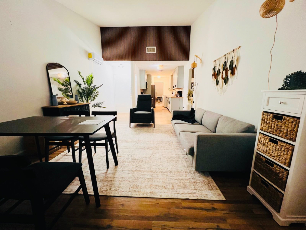 Modern 2BR Condo Near The Domain - Photo 3