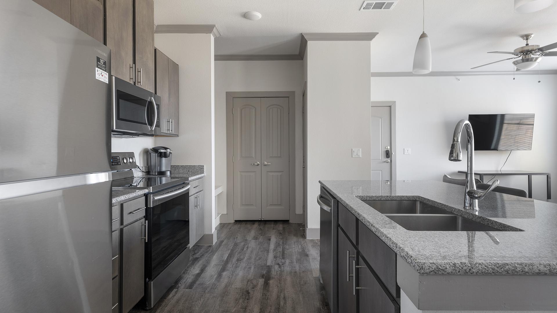 The Flats at Shadowglen 9302 - Photo 10