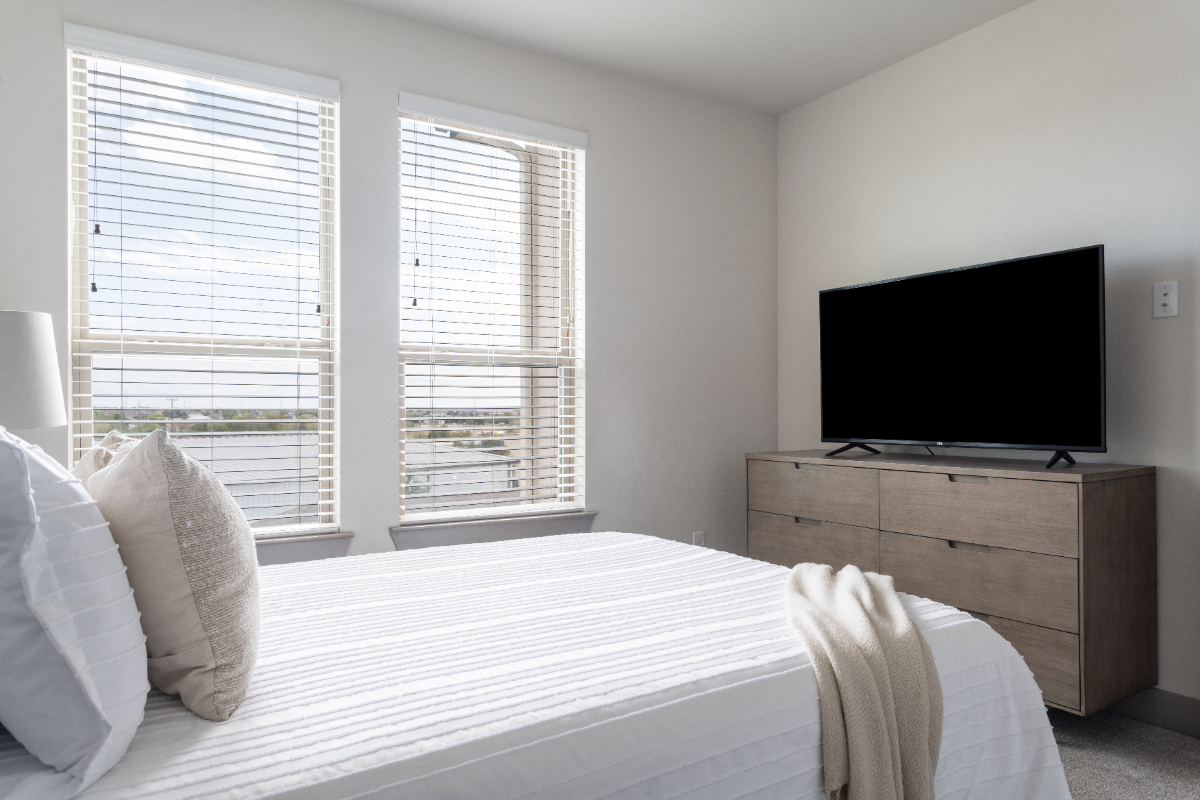 10304 - Landing Furnished Apartments at The Flats at Shadow Glen