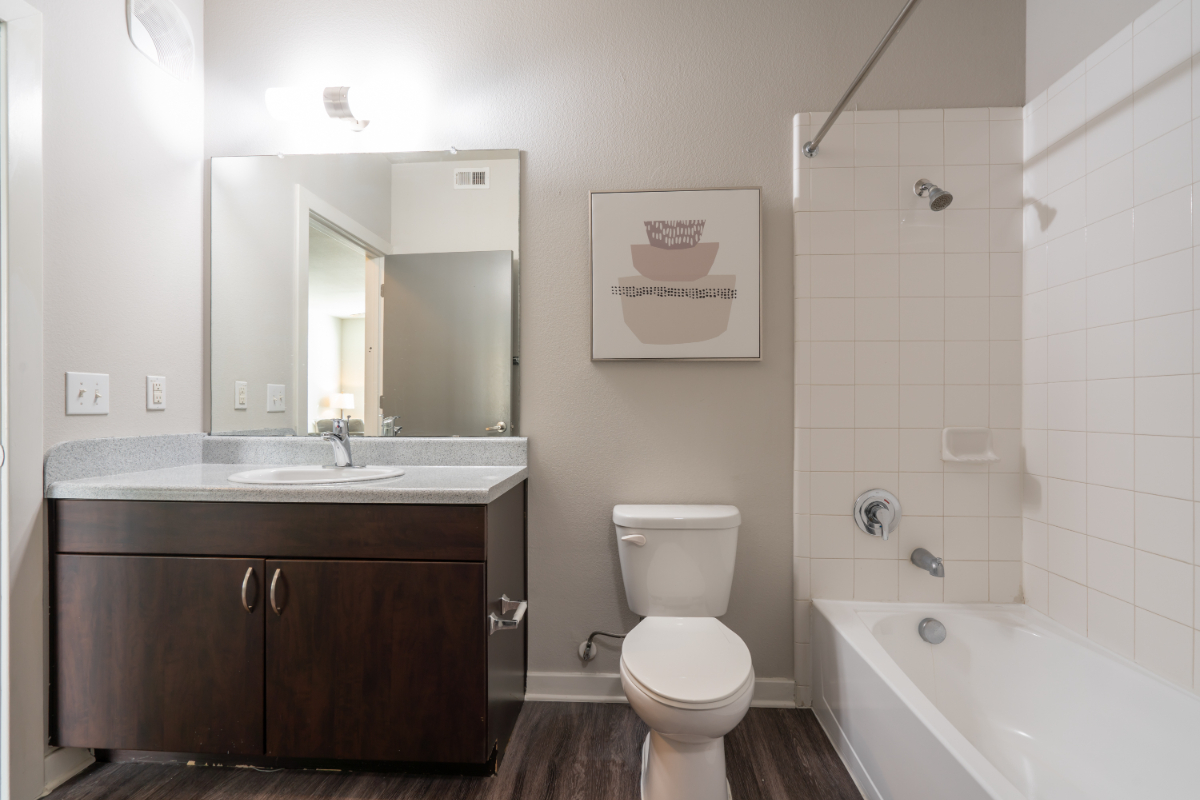 1214 - Landing Furnished Apartments at Lofts on Main
