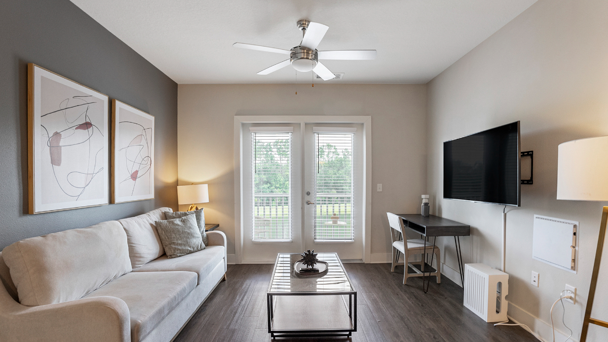 9209 - Landing Furnished Apartments at La Tierna