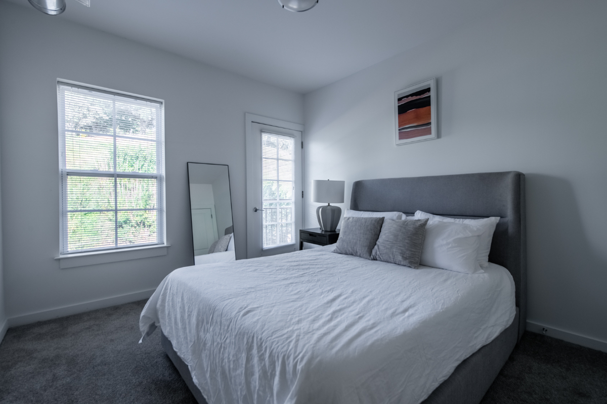 403 - Landing Furnished Apartments at Vida East