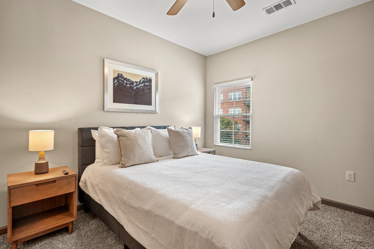 321 - Landing Furnished Apartments at Simmons Park