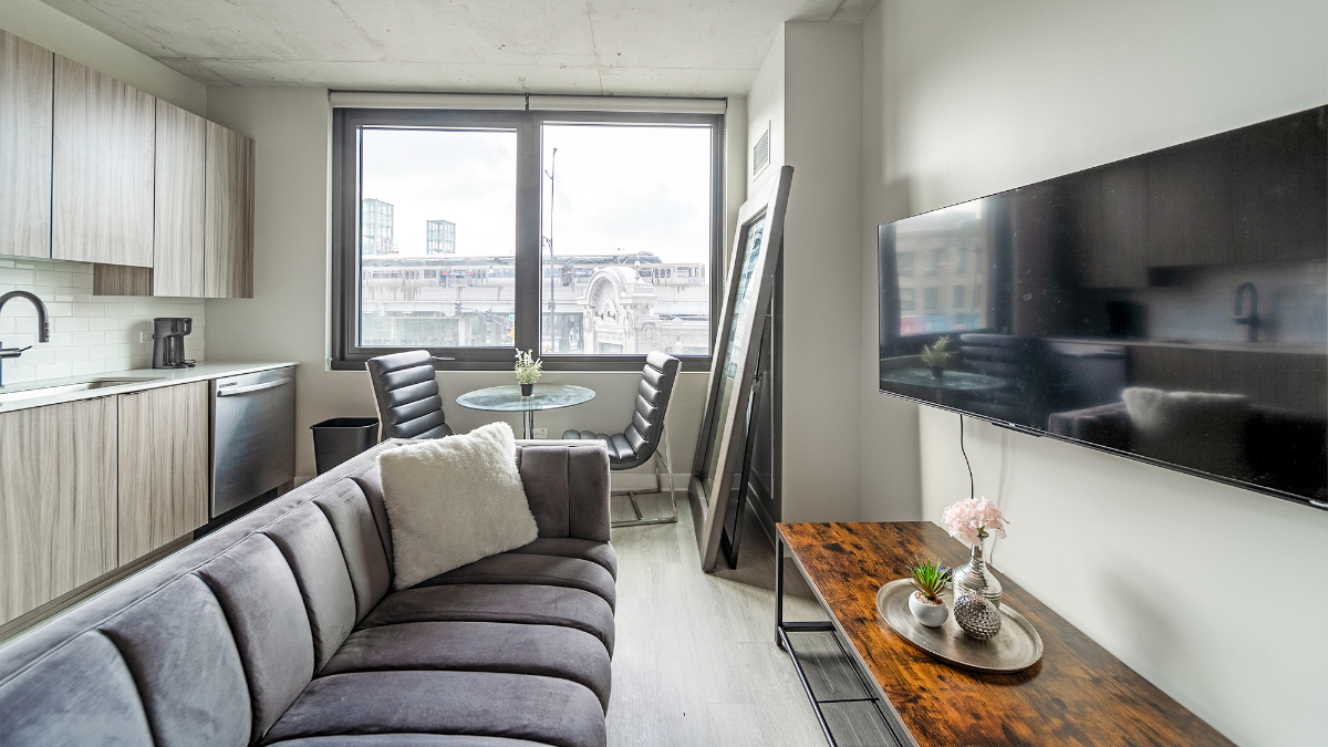 225 - Landing Furnished Apartments at Platform 4611