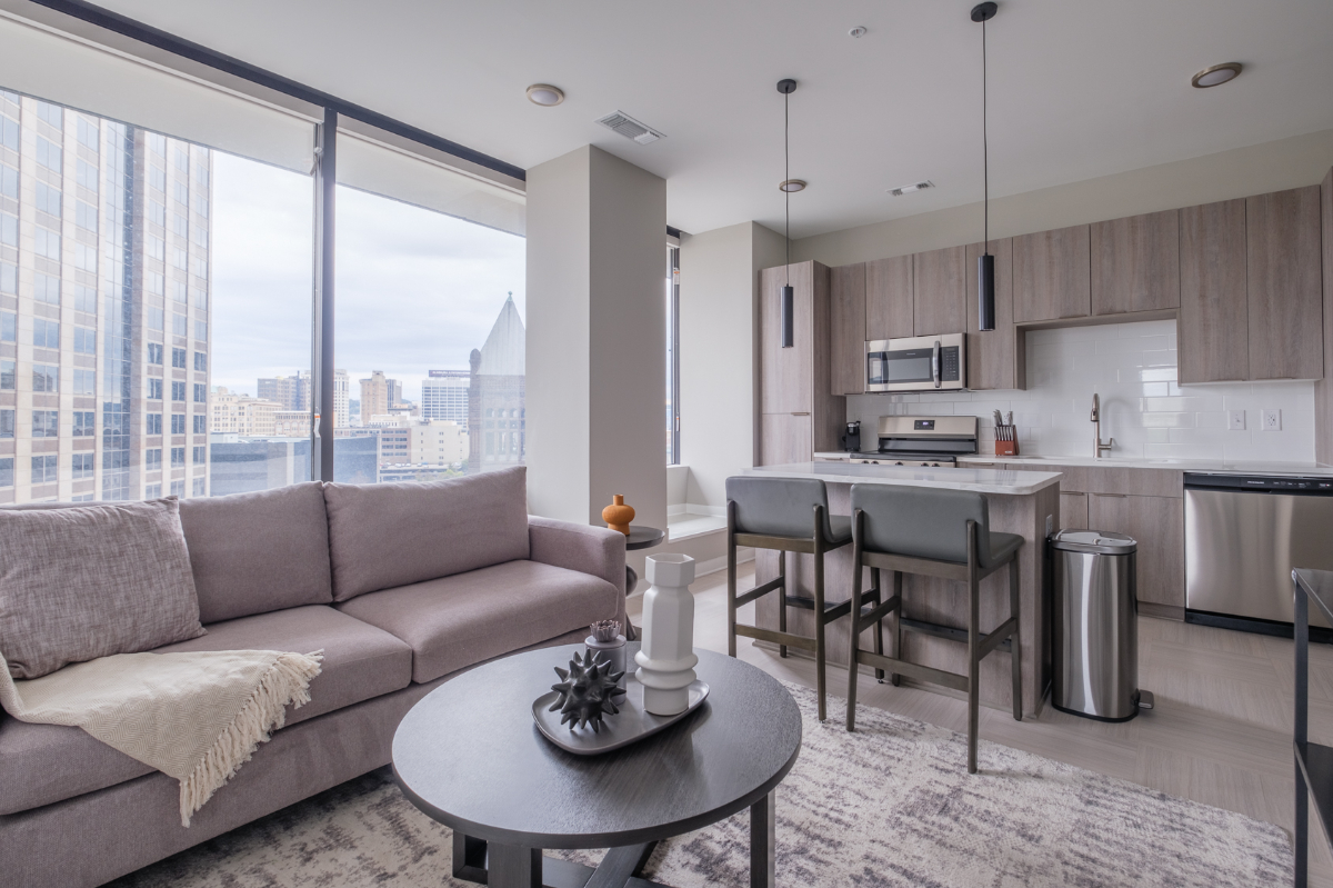 610 - Landing Furnished Apartments at The 600
