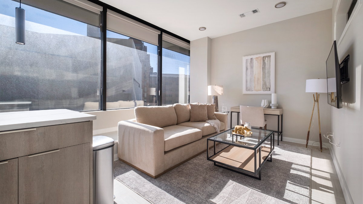 617 - Landing Furnished Apartments at The 600