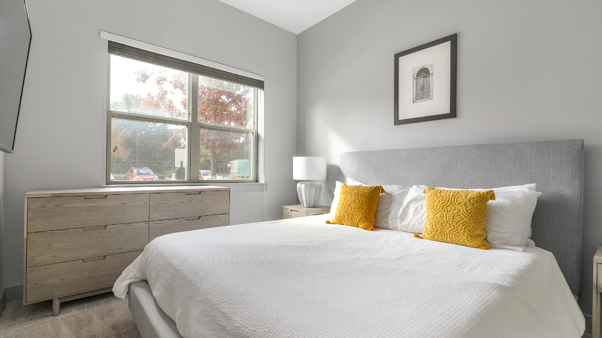 178 - Landing Furnished Apartments at Bridge at Henley