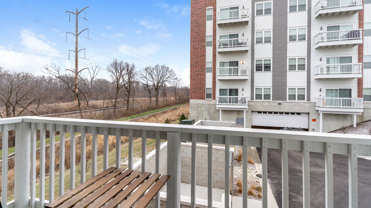 2113 - Landing Furnished Apartments at Willow Glen Lofts