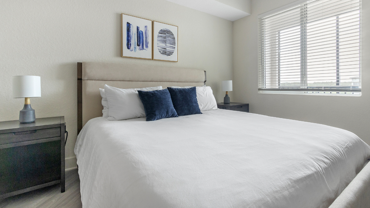 01-413 - Landing Furnished Apartments at Gateway Commons