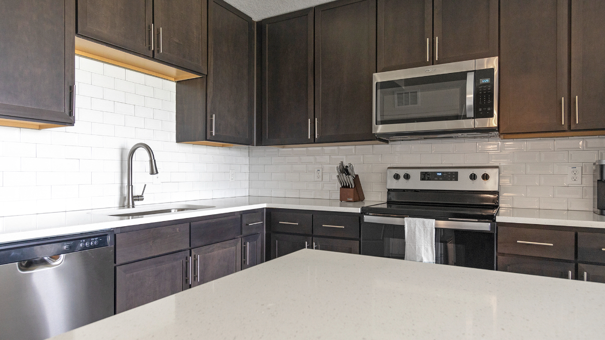 01-310 - Landing Furnished Apartments at Gateway Commons