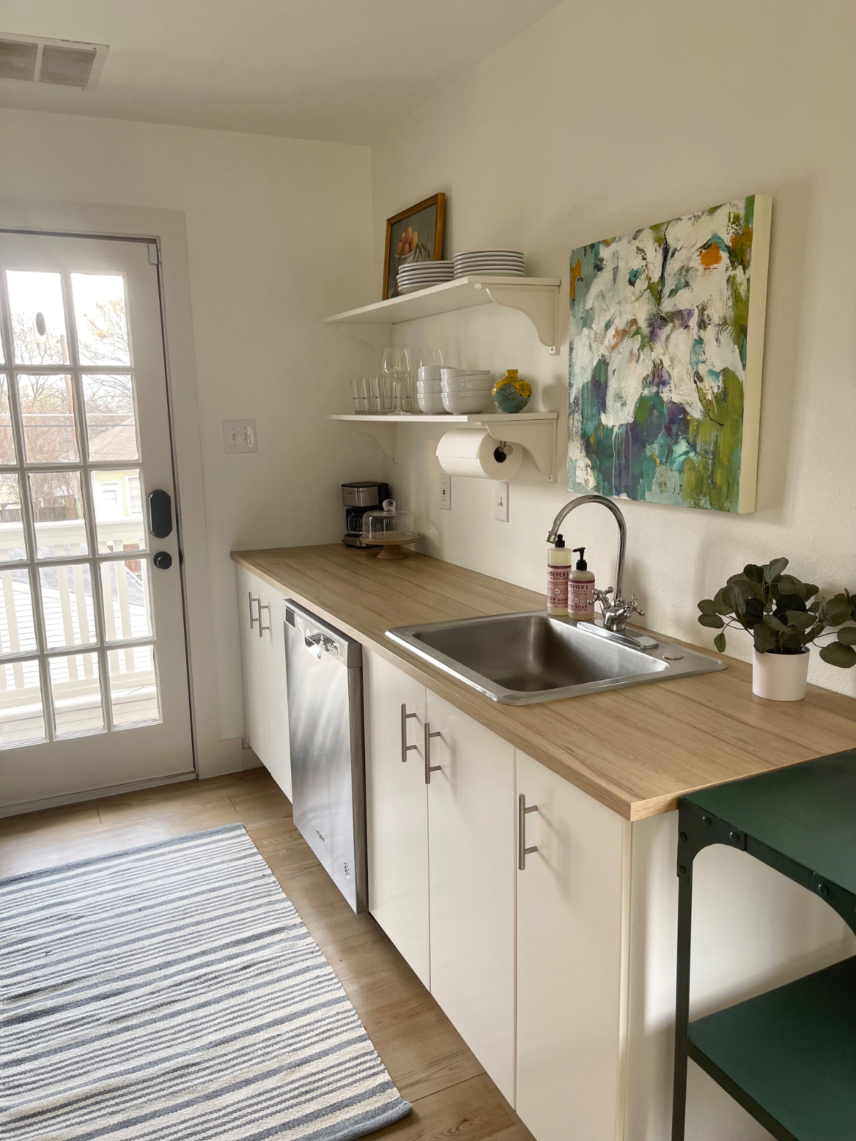 Historic downtown apartment - Photo 8