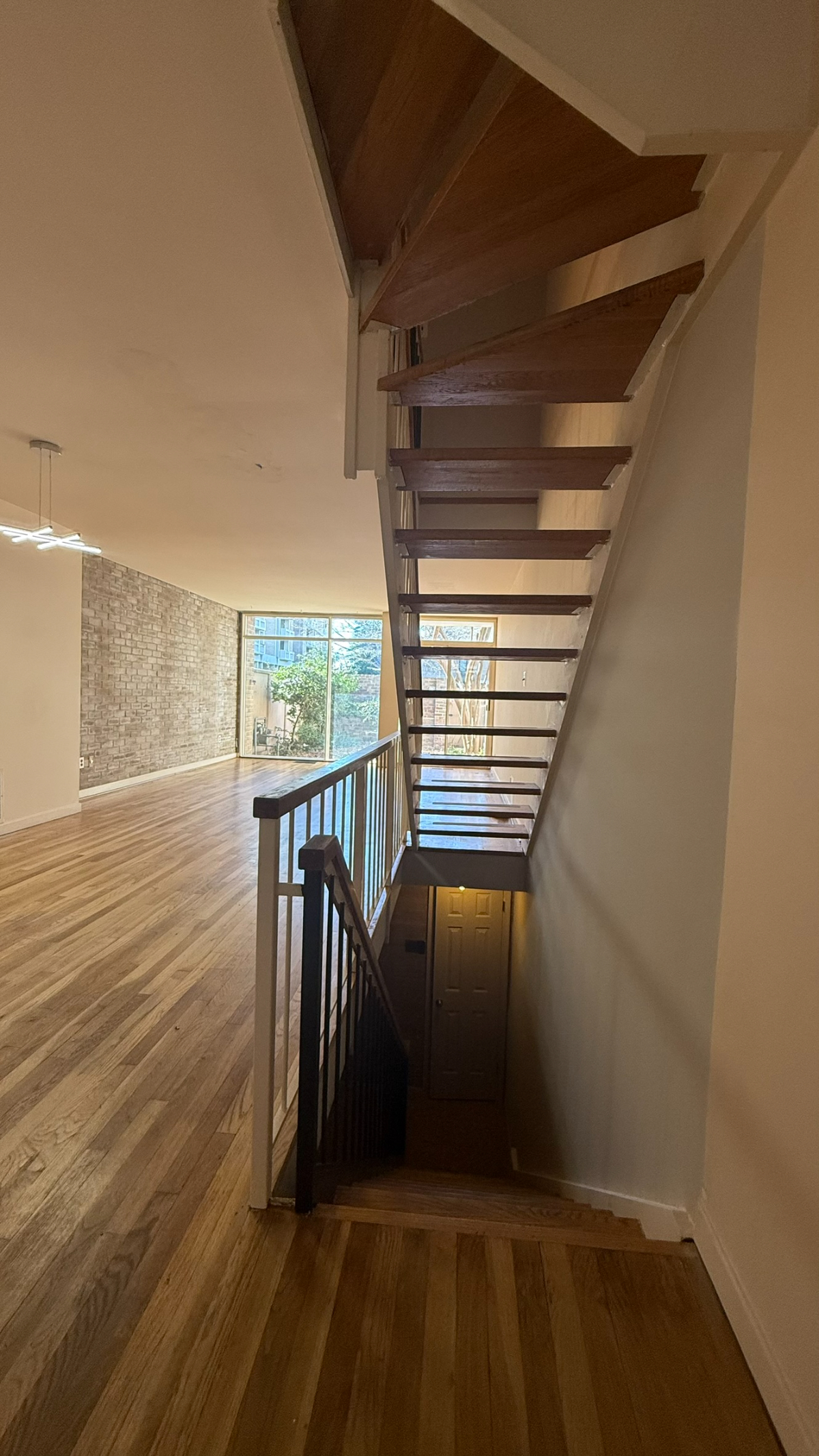 Ultimate Convenient Townhouse Located In Washington DC Location Awaits You in Our Updated 2BR Townho - Photo 2