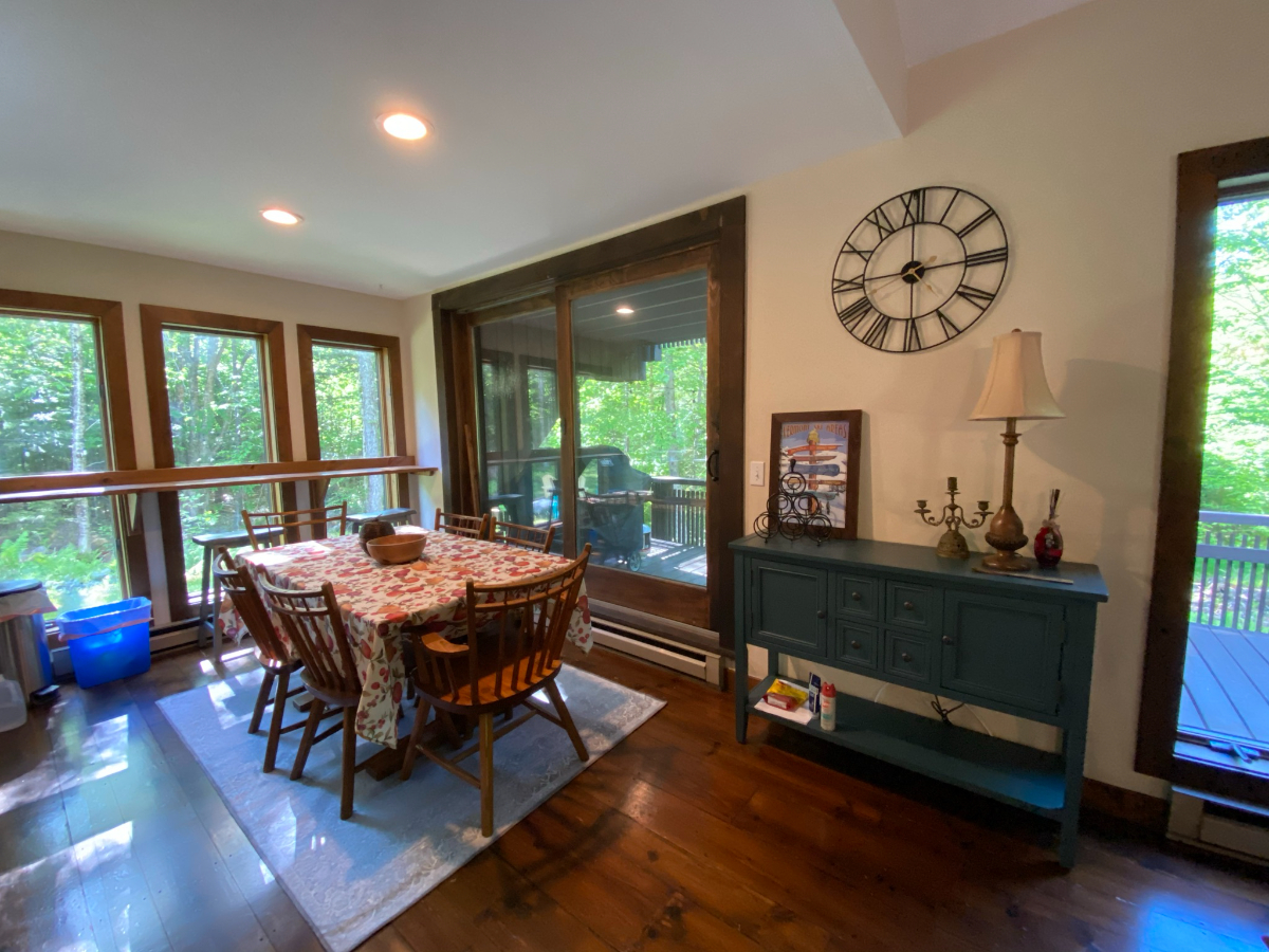 Fully Furnished Cozy three-bedroom, three bath home in Plymouth - mid term rental available - Photo 7