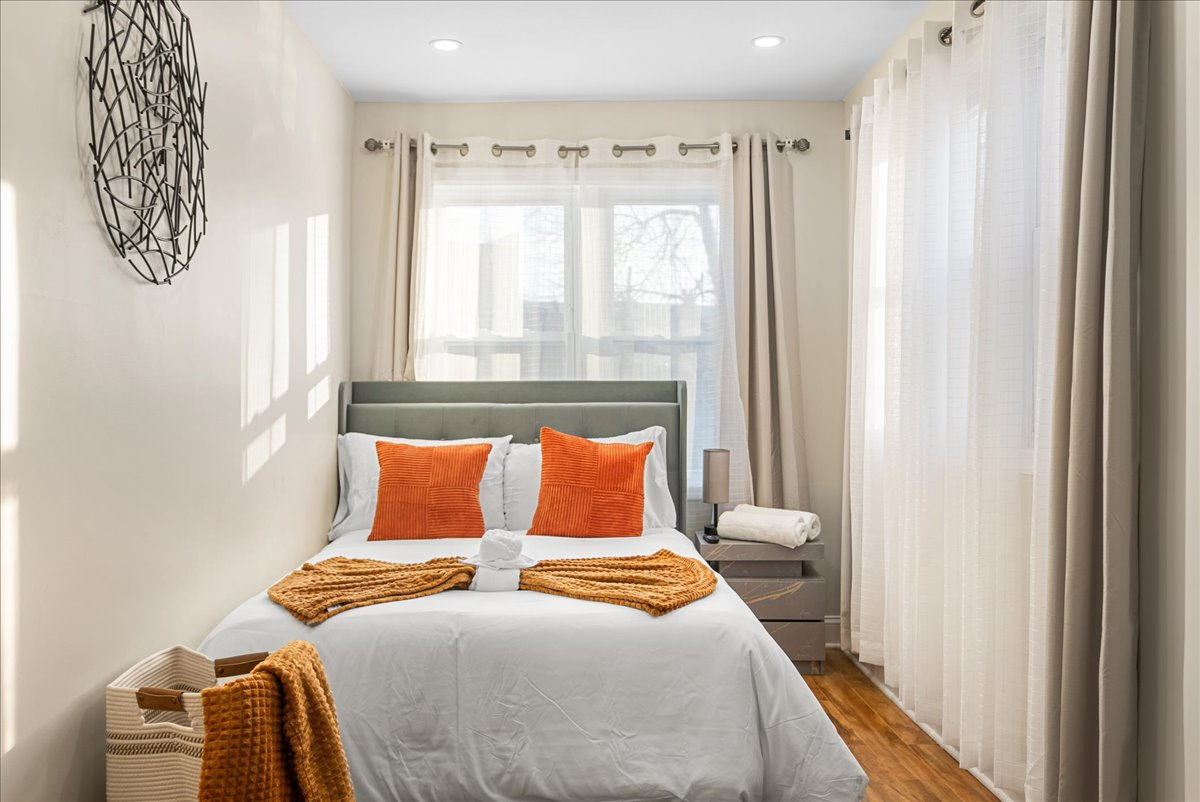 Spacious 4BR Townhome in DC w/ Patio & Parking - Photo 1