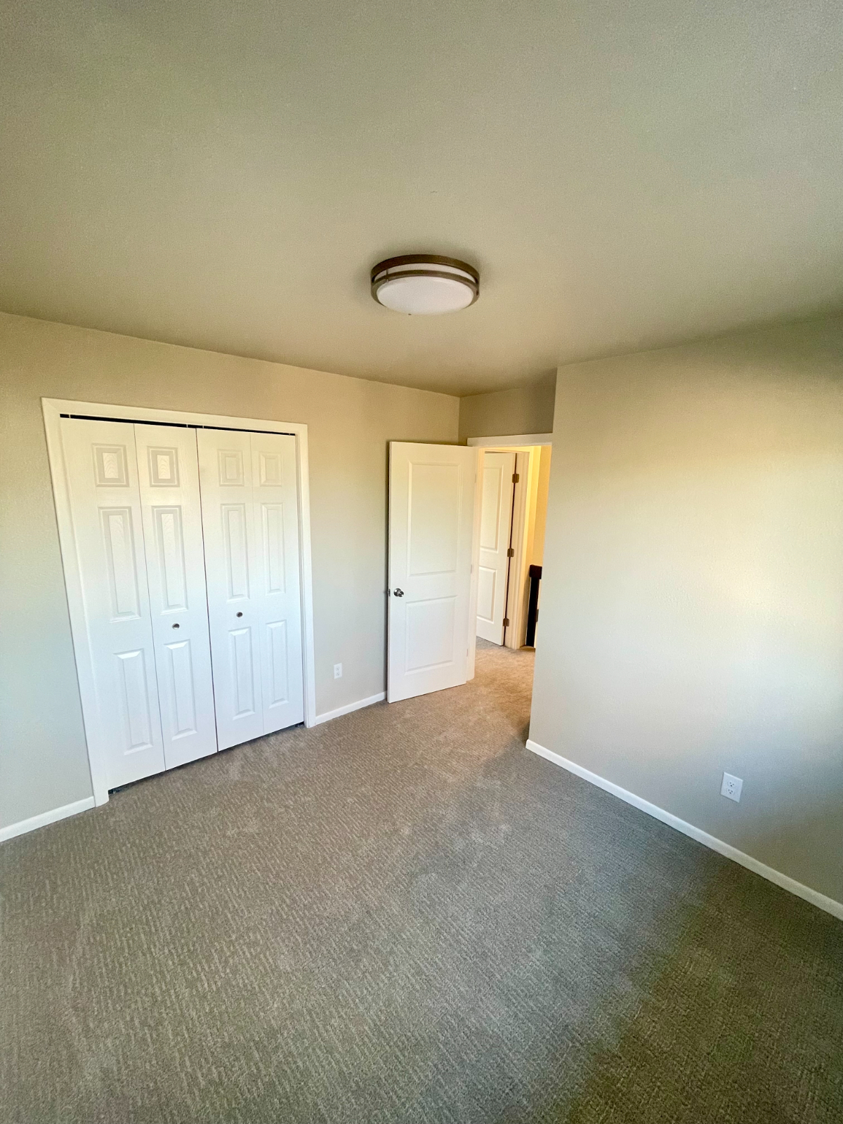 East 66th  Unit 2 - Photo 11
