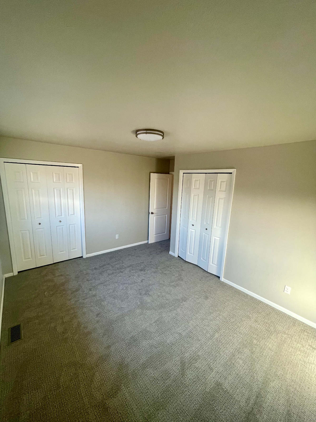 East 66th  Unit 2 - Photo 12