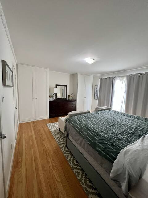 Stylish Furnished Marina Home Ideal for Travel Nurses & Professionals 30 Day Stays - Photo 2
