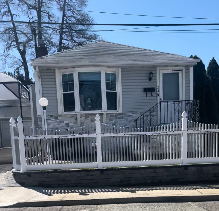 Fully Furnished Private Studio with Separate Entrance-Elmont, NY - Photo 11