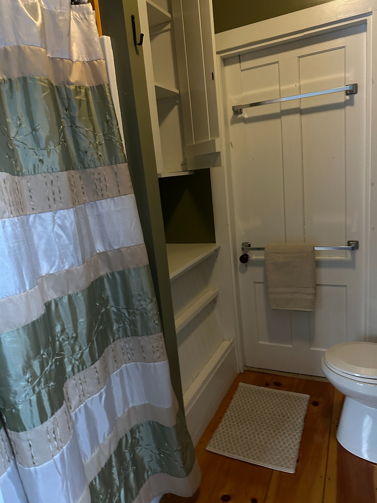 Two-room suite overlooking river near Brattleboro, VT - Photo 4