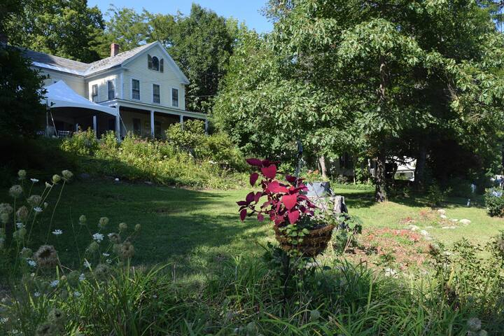 Two-room suite overlooking river near Brattleboro, VT - Photo 1