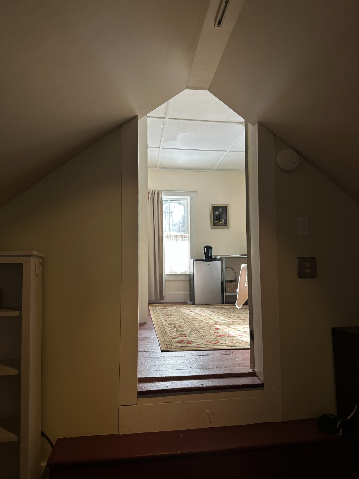 Two-room suite overlooking river near Brattleboro, VT - Photo 8