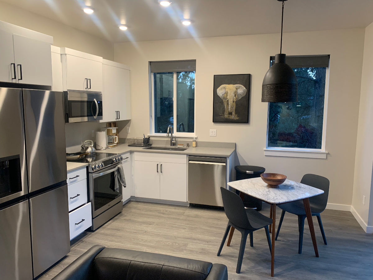 Woodriver Treehouse - New, Cozy Apartment In The Trees, Near The River - Photo 2