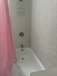 Private room available in well-maintained building,close to public transportation - Photo 6