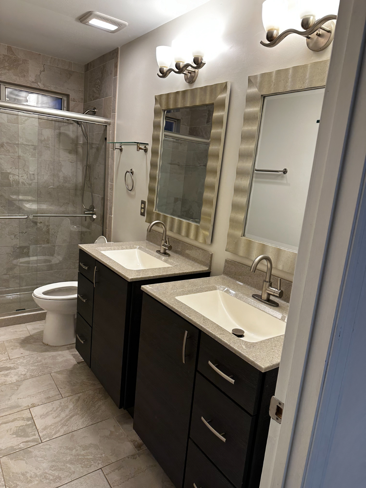 Saint Charles Gem - Serene Private Retreat with Luxe Comforts & Unique Amenities Room 1 - Photo 2