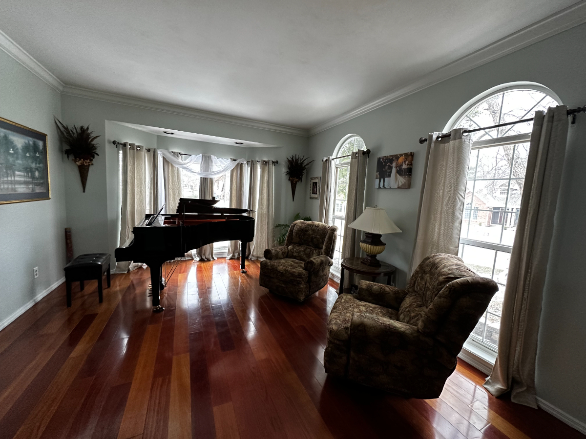 Saint Charles Gem - Serene Private Retreat with Luxe Comforts & Unique Amenities Room 1 - Photo 7