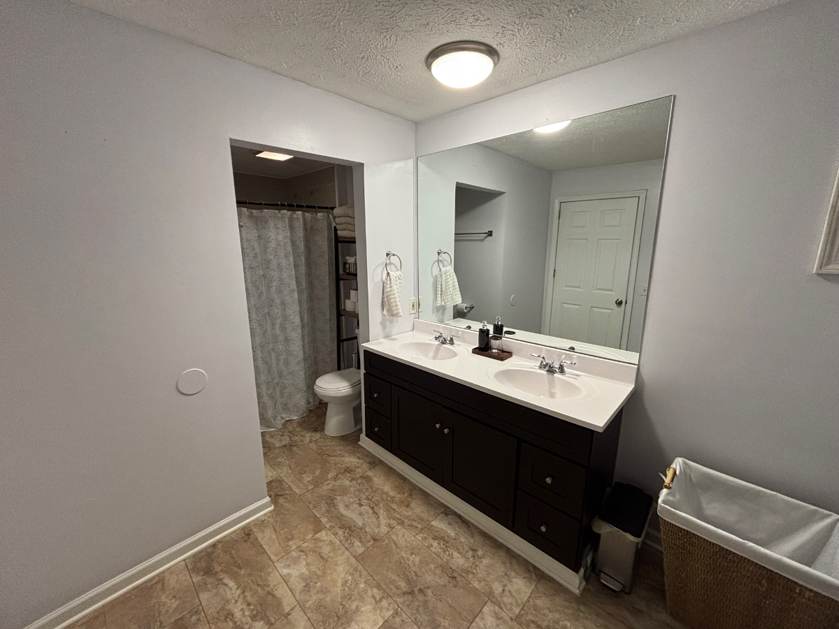 Cozy 2BR in Downtown Rochester - Photo 6