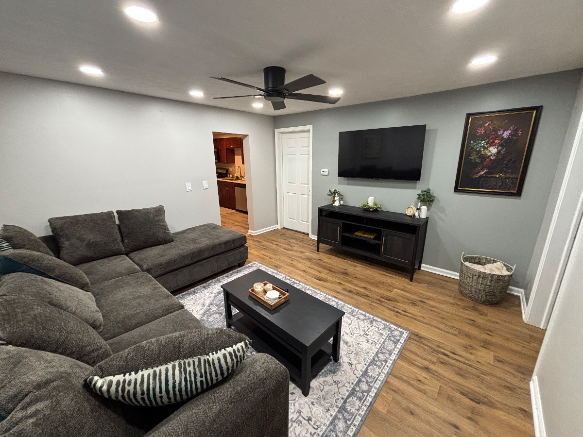 Cozy 2BR in Downtown Rochester - Photo 1