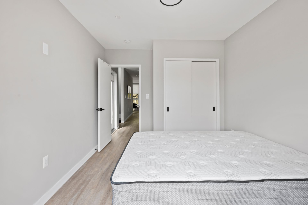 Furnished Rooms at Euclid Co-Living near Shaw/Howard University/U Street - All Utilities Included - Photo 4