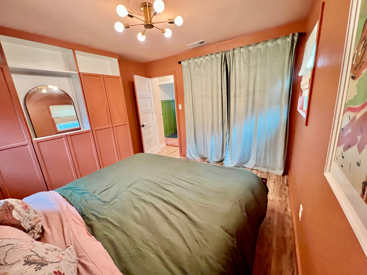 Cozy quiet East side oasis close to everything - Photo 8