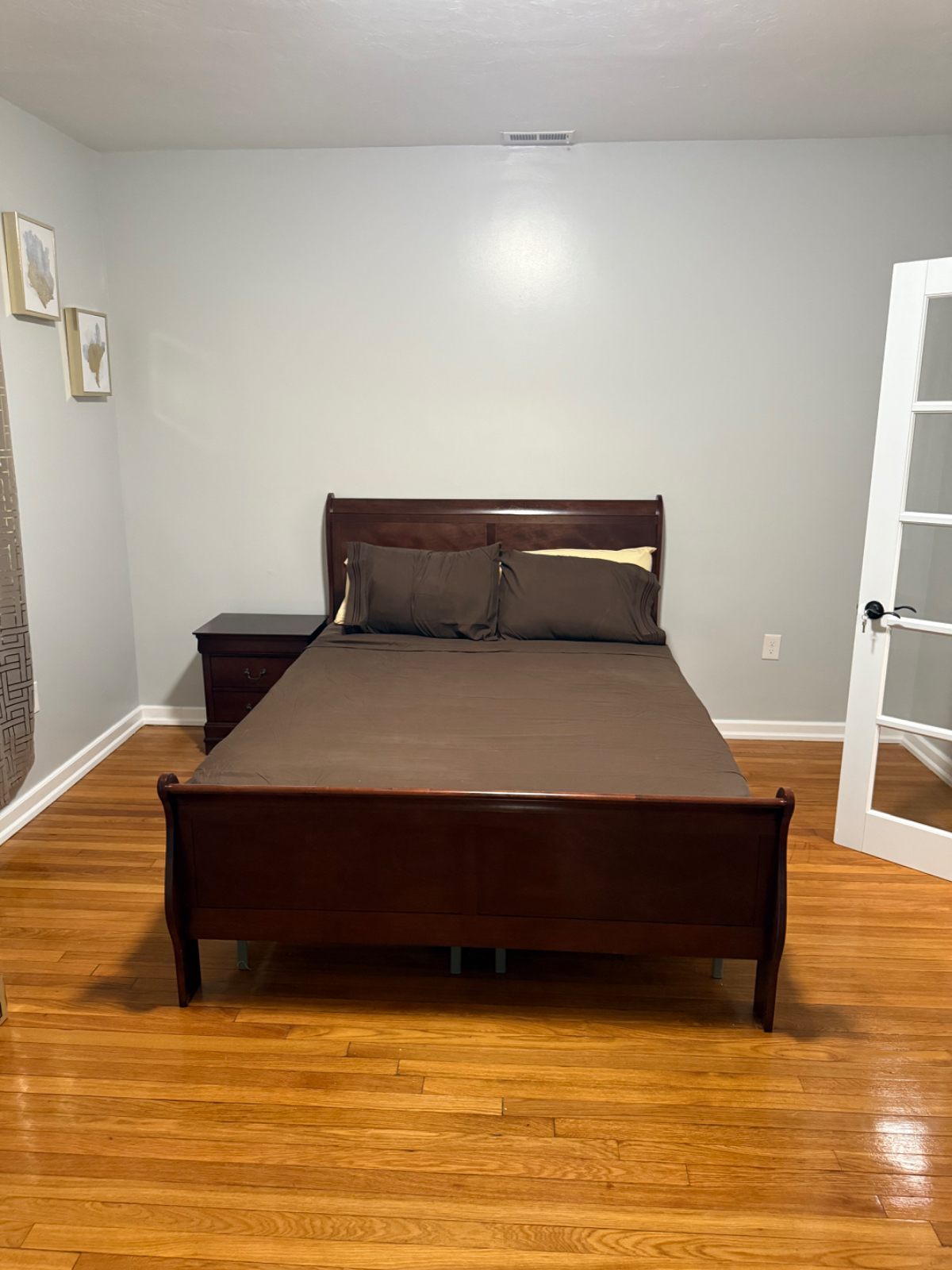 Mattapan Retreat - Serene Queen Bedroom